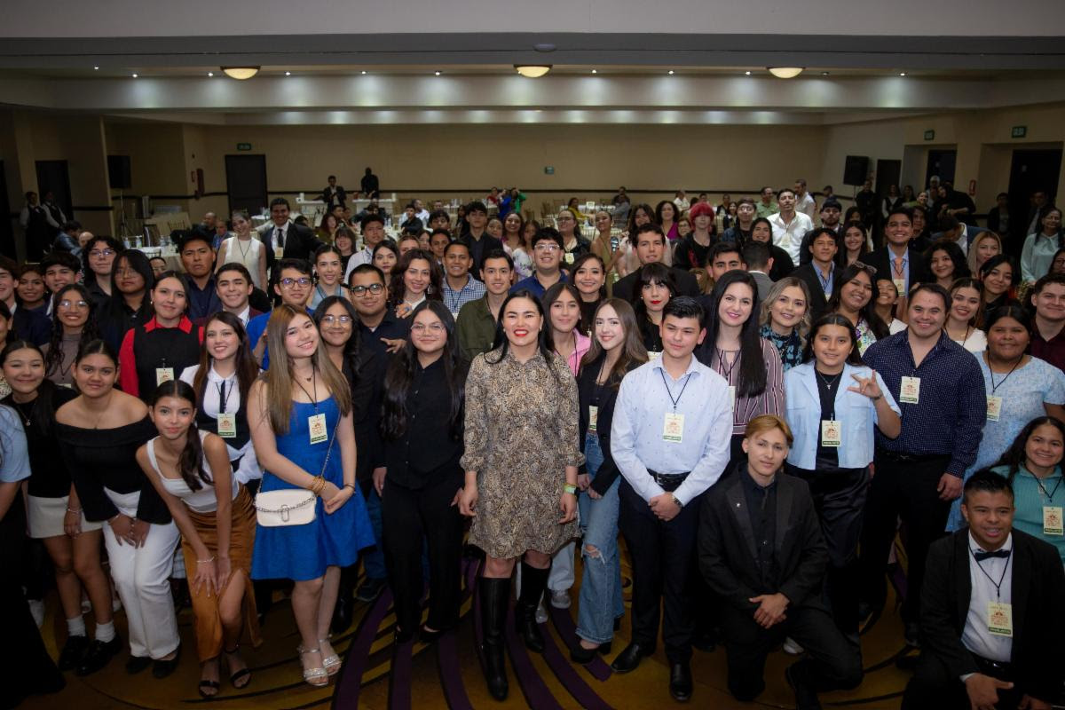 Proyecta Gobierno de Sonora impulsar talento de finalistas del Premio Estatal de la Juventud 2024