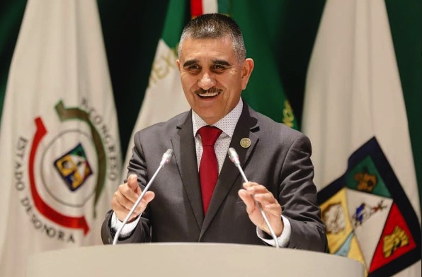 Diputado Óscar Ortiz propone ampliar opciones de atención médica para personas servidoras públicas