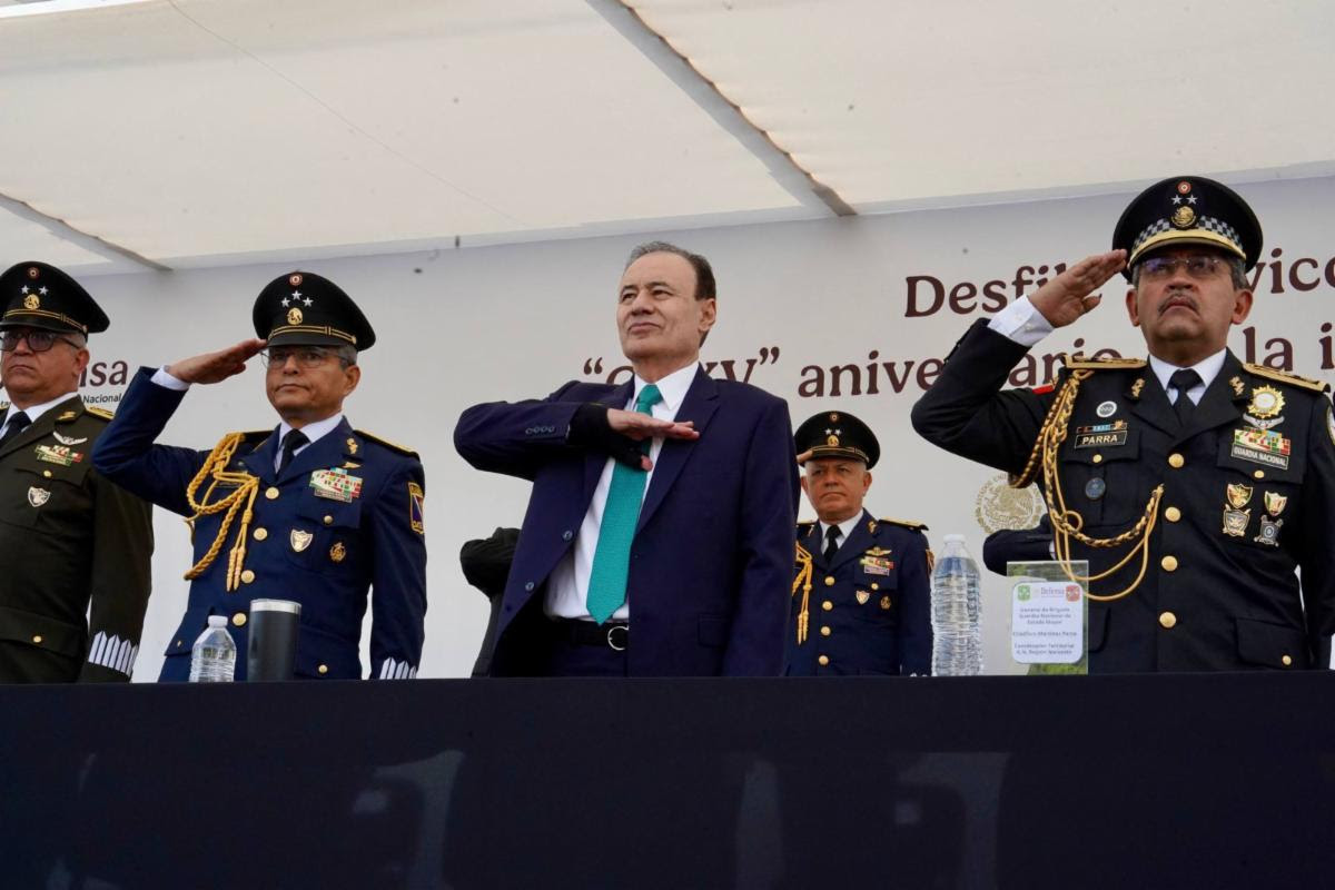 Conmemora Gobernador Durazo el 215 aniversario de la Independencia de México con desfile cívico-militar
