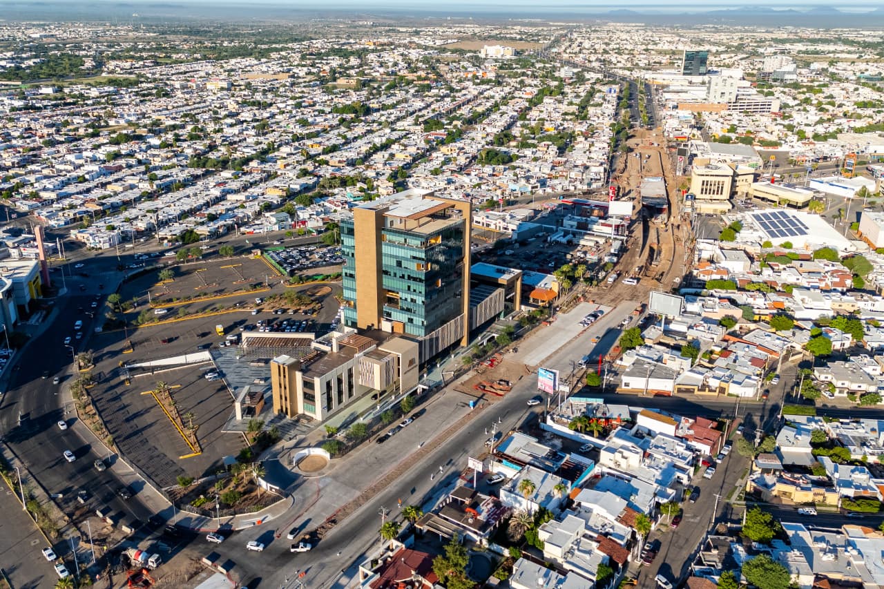 Anuncia Toño Astiazarán apertura gradual de varios tramos en la obra de paso desnivel