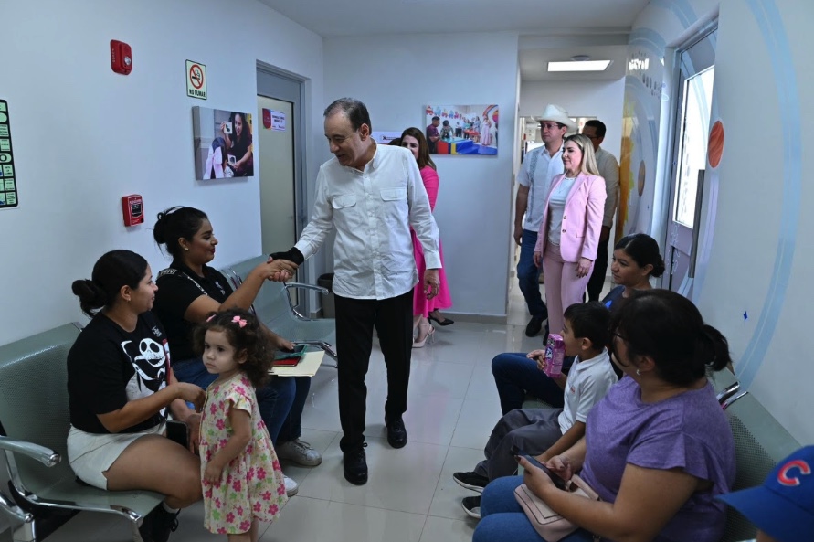 Gobernador Durazo refuerza salud de familias del sur con equipamiento de la Unidad en Neurodesarrollo