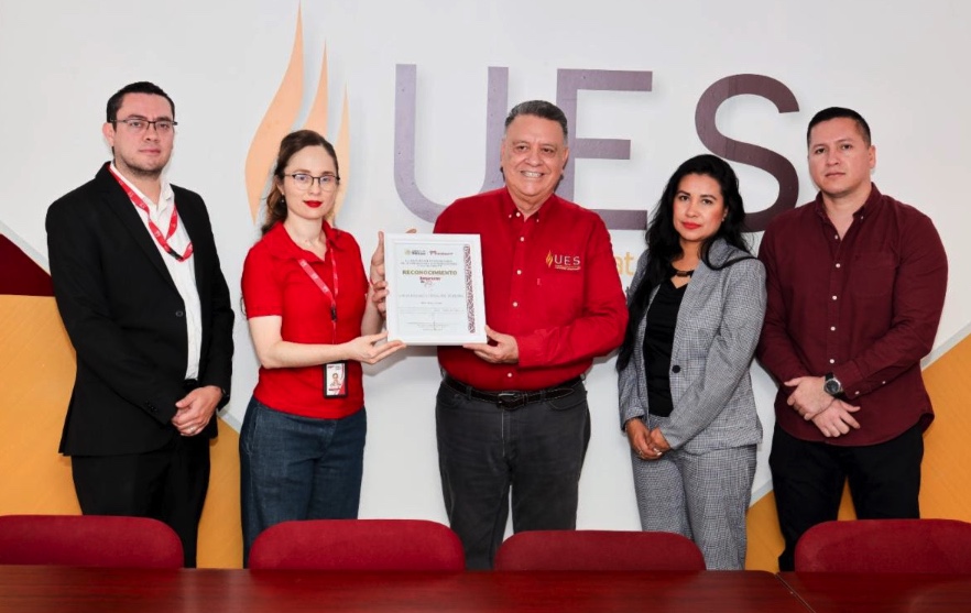 Infonavit reconoce a la Universidad Estatal de Sonora por el buen cumplimiento como “Empresa de diez”